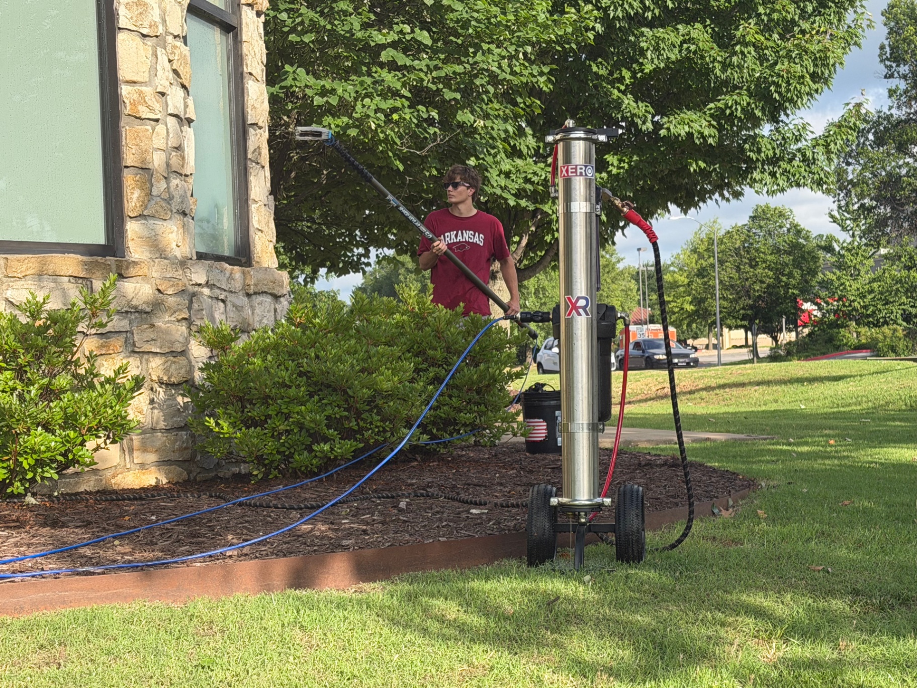 First Class Wash XERO pure-water cart on a commercial job